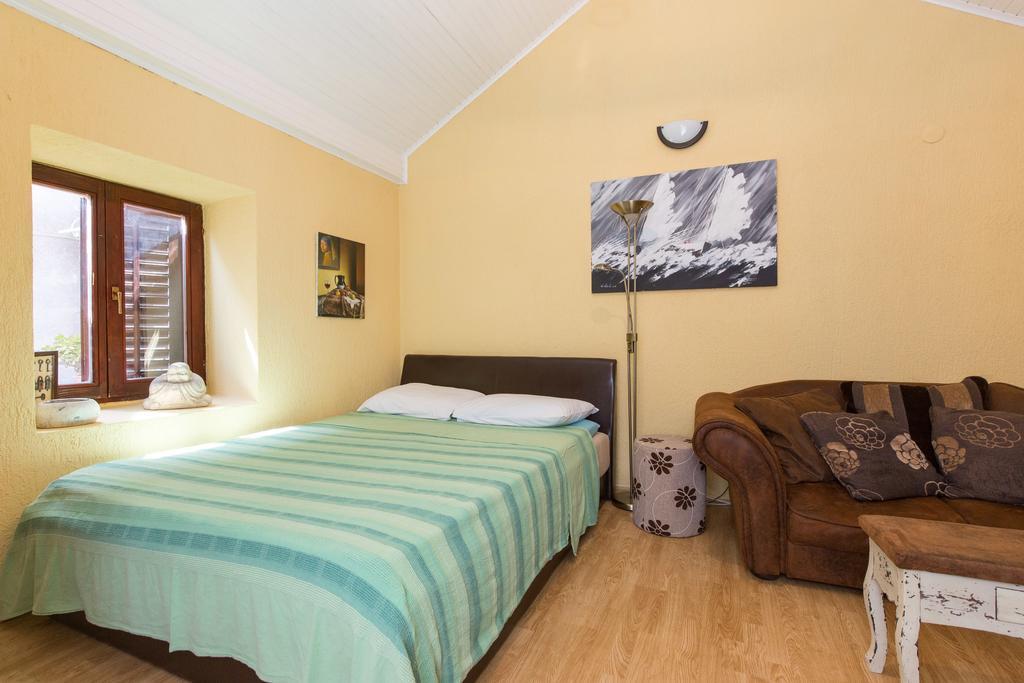 Apartmán Yvonne Krk Town Exteriér fotografie