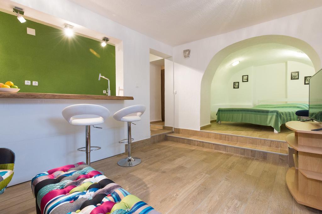 Apartmán Yvonne Krk Town Exteriér fotografie