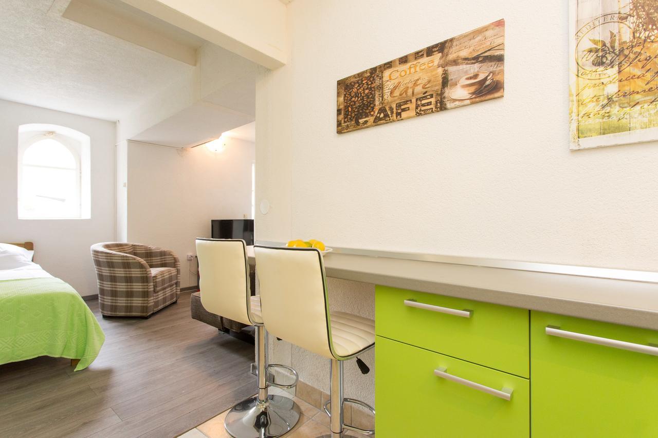 Apartmán Yvonne Krk Town Exteriér fotografie